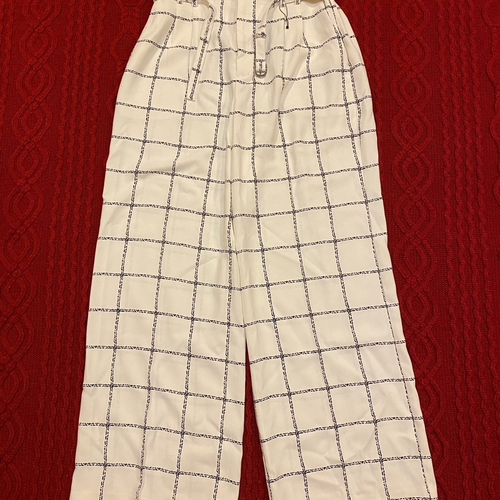 Chic White Grid Pattern Pants
